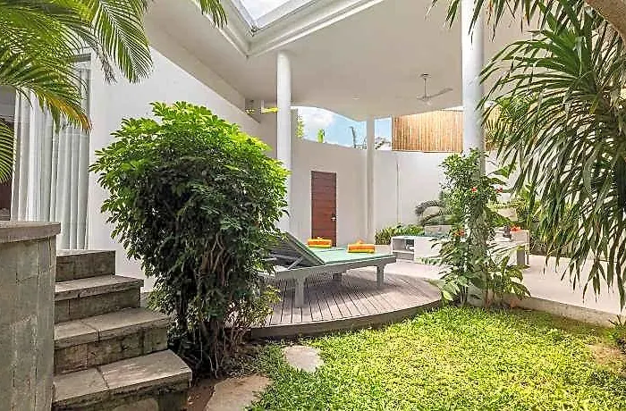 Taman Mesari Luxury Villas-seminyak ホテル 4*